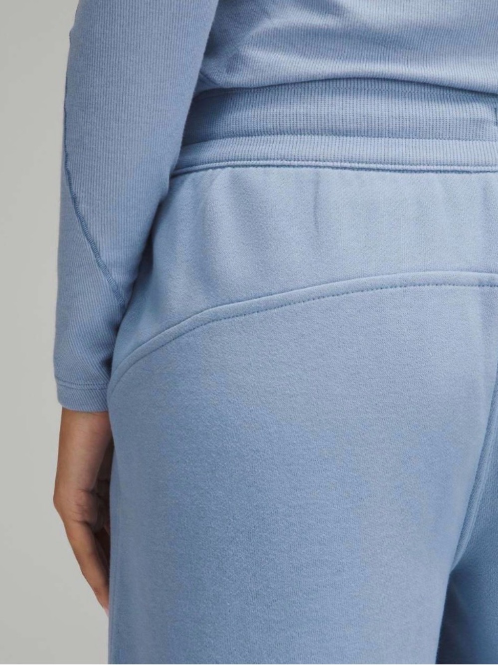 Lululemon Scuba Mid-Rise Wide-Leg Pant *Regular
Blue Willow - Picture 7 of 11
